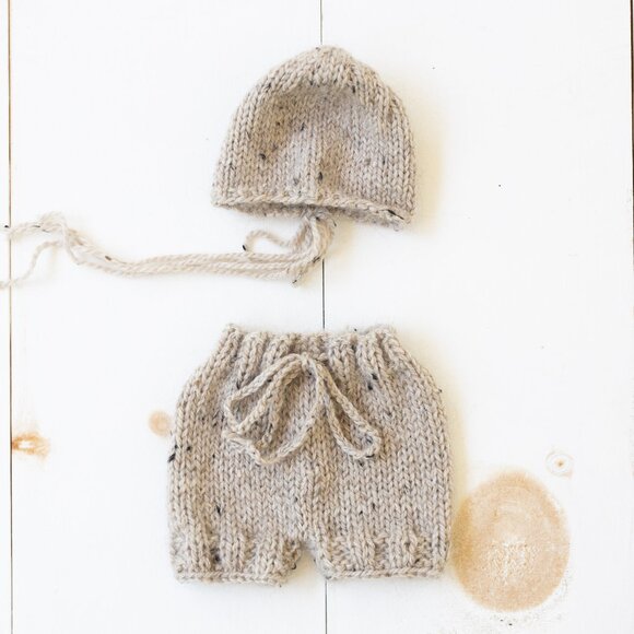 Hand Knit Tweed Wool & Mohair Newborn Photography Prop Diaper Cover & Bonnet Set - Picture 1 of 3